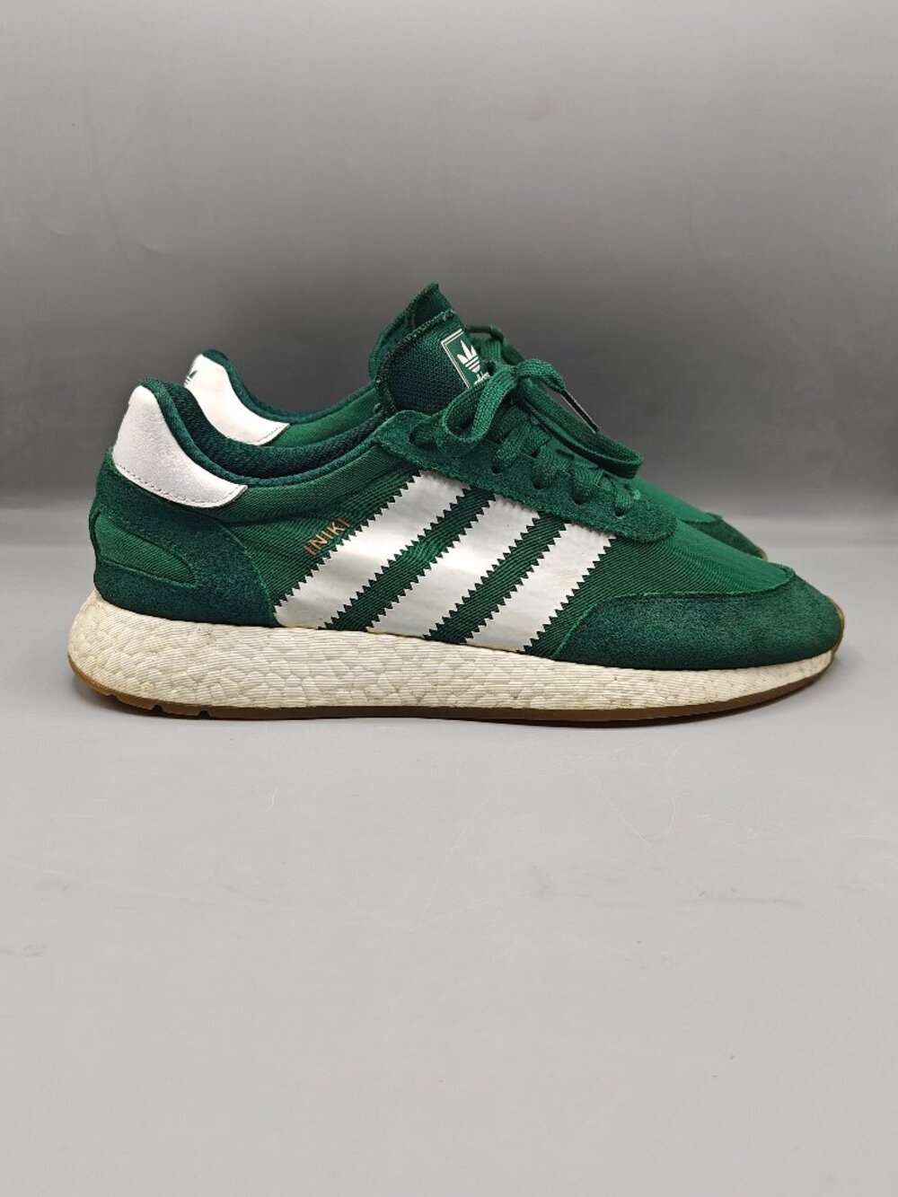 Adidas Iniki Runner Green Gum Bottom Men Size 11 Sneakers Shoes Pre-Owned